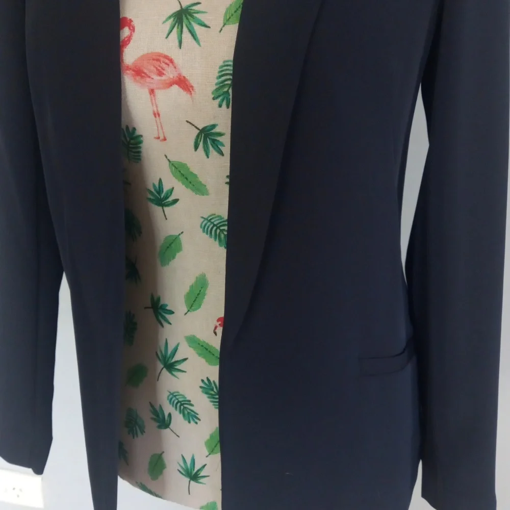 H&M navy blue lightweight blazer jacket (Size 8) - Picture 4 of 7